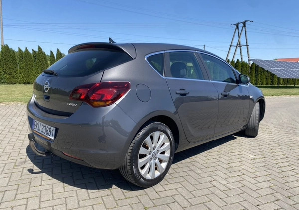 Opel Astra cena 26900 przebieg: 200000, rok produkcji 2011 z Kutno małe 781